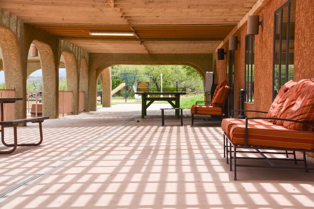 Verde Valley Studio Park Model Cabin 15 Cottonwood Exterior photo